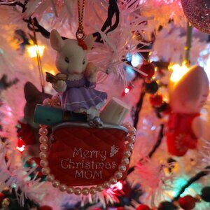 1997 Lustre Fame "Merry Christmas Mom" mouse ornament.